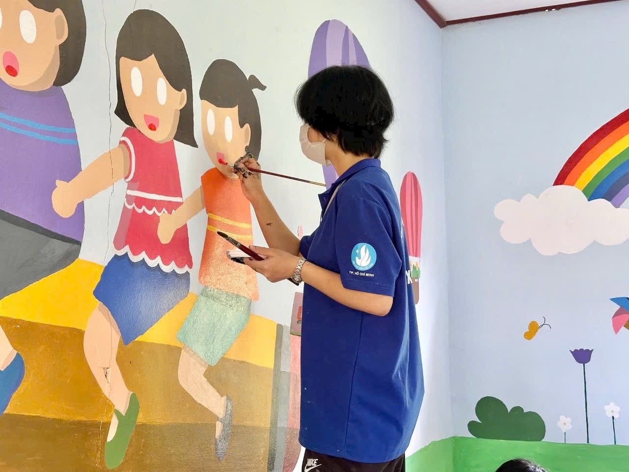 Sơn Bến Thành đồng hành cùng chiến sĩ tình nguyện, tô màu ước mơ tại Lào