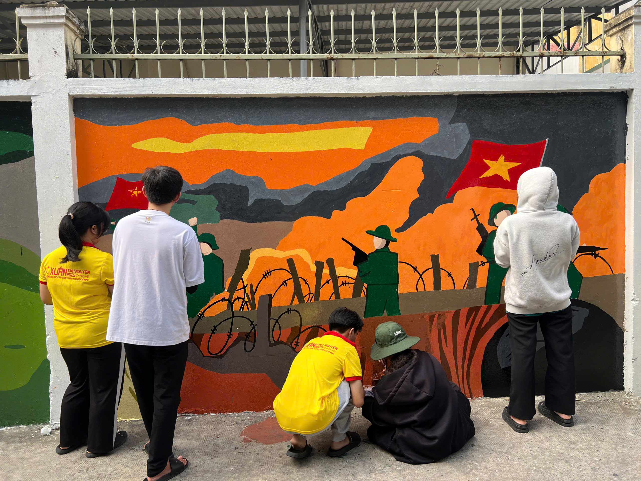 Sơn Dầu Bến Thành Đồng Hành Cùng Công Trình Bích Họa “Câu Chuyện Hòa Bình”